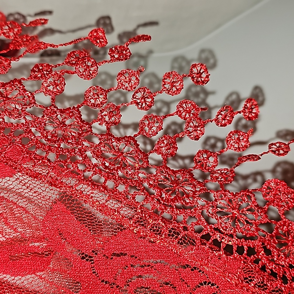 Red Lace Triangular Scarf - Picture 3 of 6